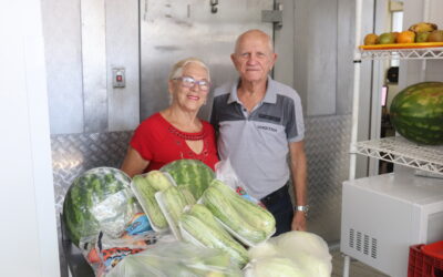 História de Casa: casal que doa verduras e frutas para nossos hóspedes